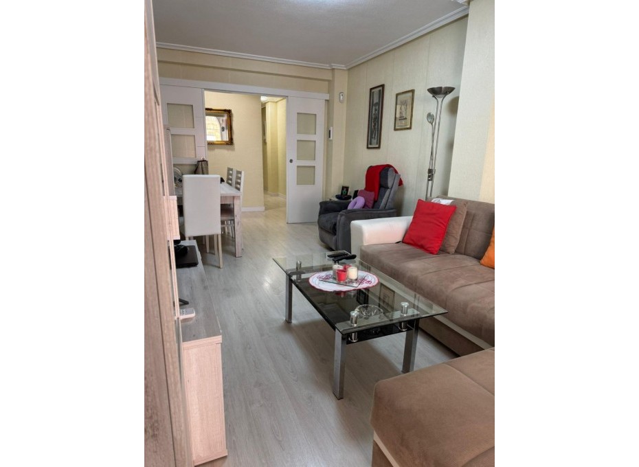 Reventa - Piso -
Torrevieja - Playa de los Locos