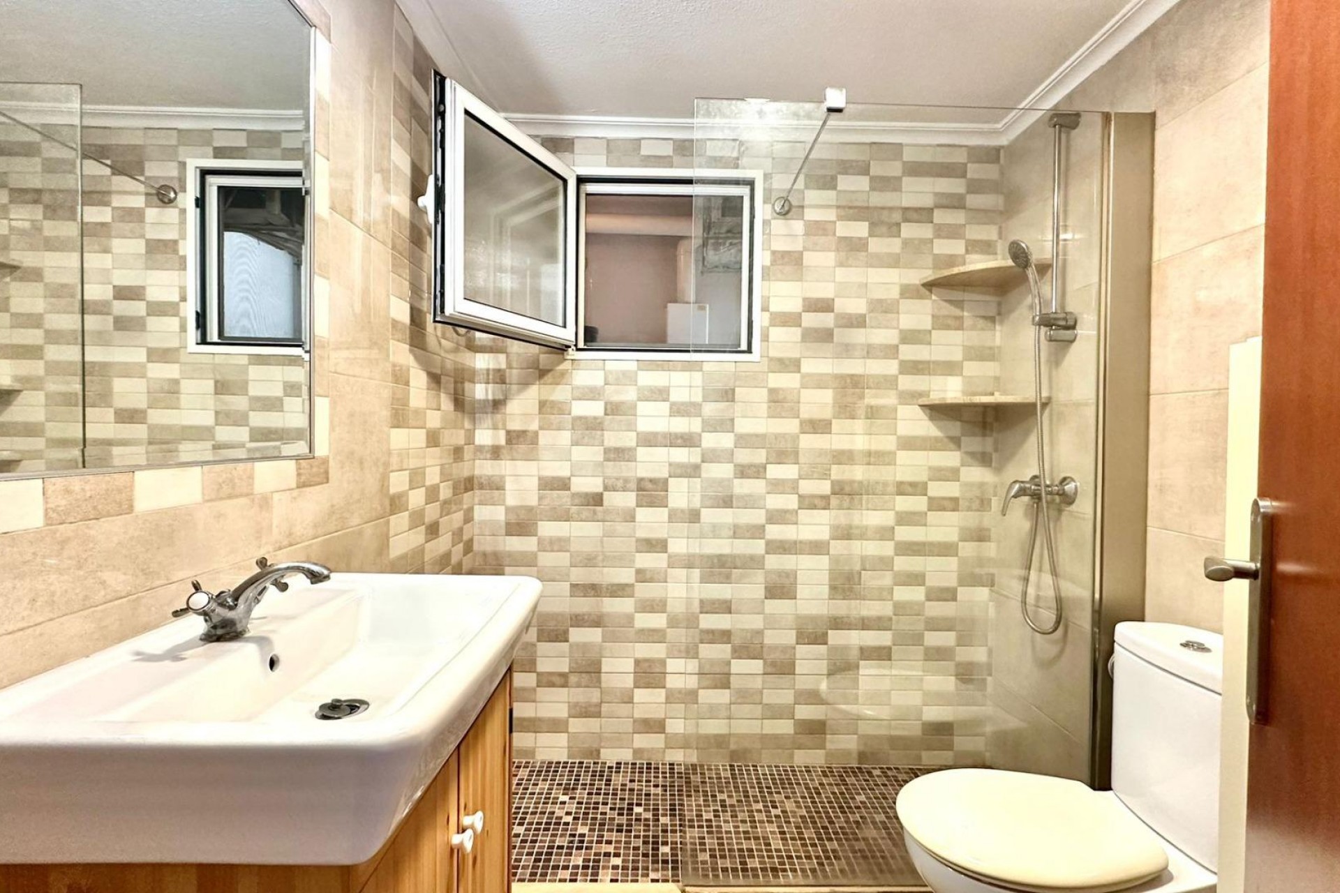 Reventa - Piso -
Torrevieja - Playa del Acequión