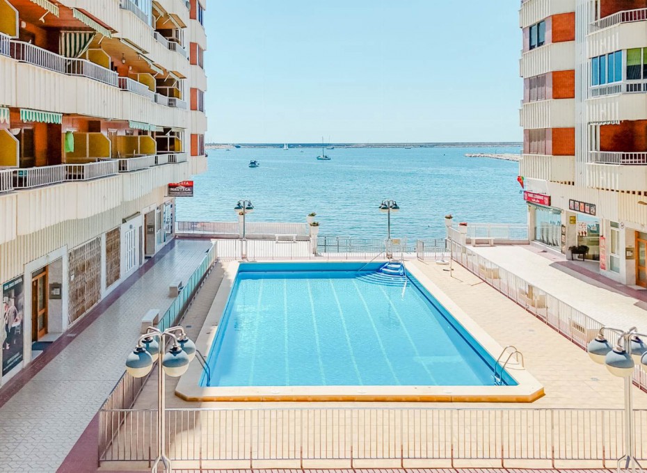 Reventa - Piso -
Torrevieja - Playa del Acequión