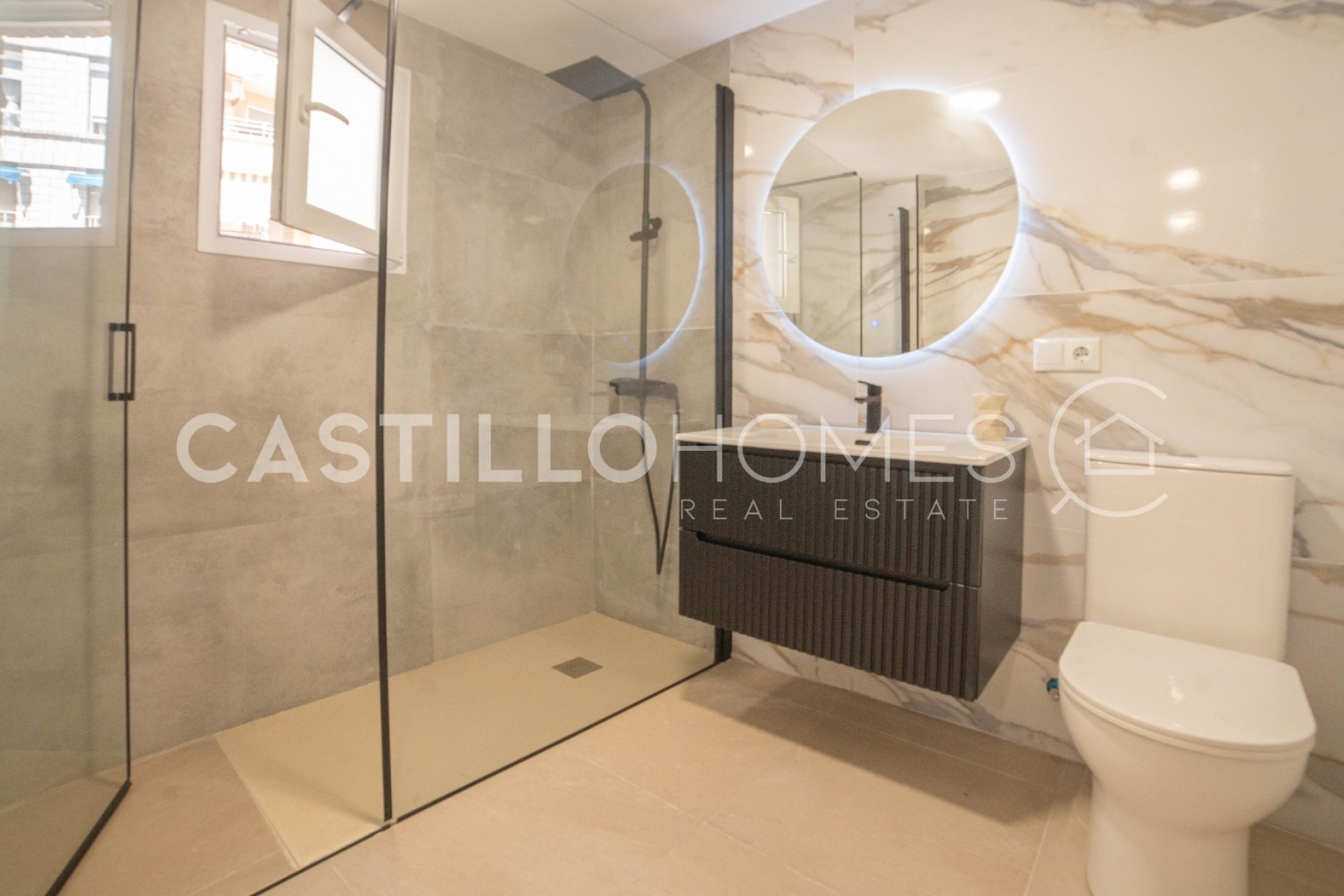 Reventa - Piso -
Torrevieja - Playa del Cura
