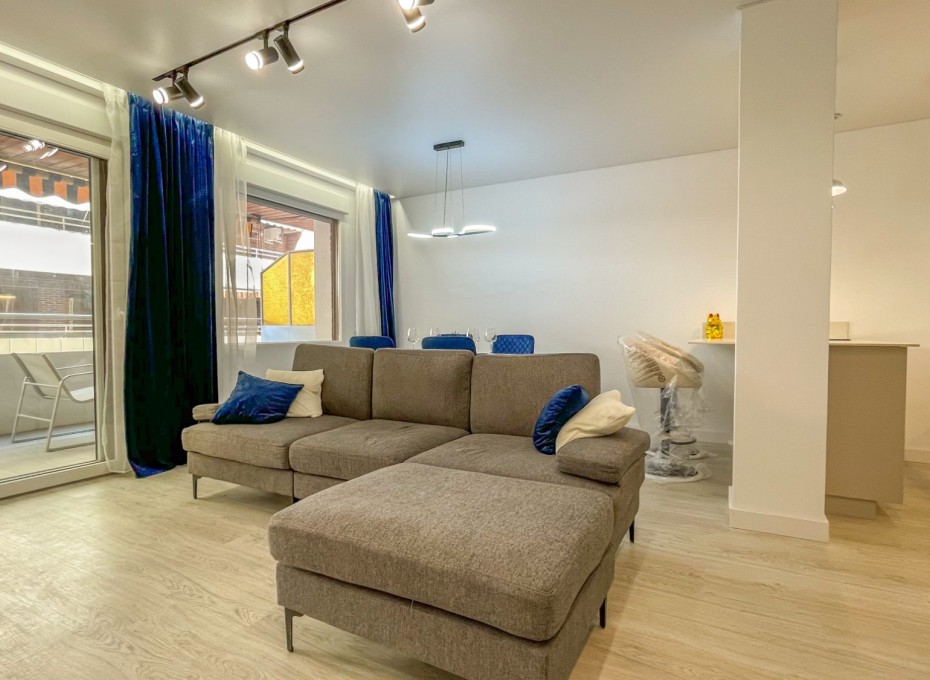 Reventa - Piso -
Torrevieja - Playa Los Naufragos