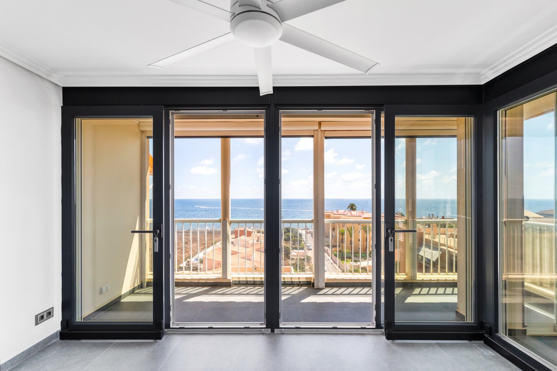 Reventa - Piso -
Torrevieja - Rocio del mar