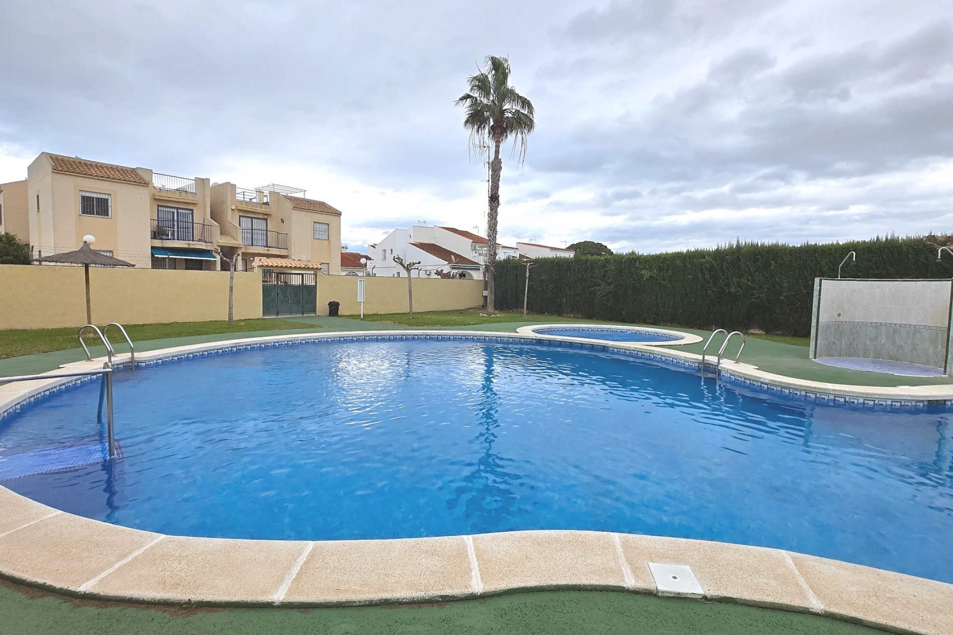 Reventa - Piso -
Torrevieja - San Luis