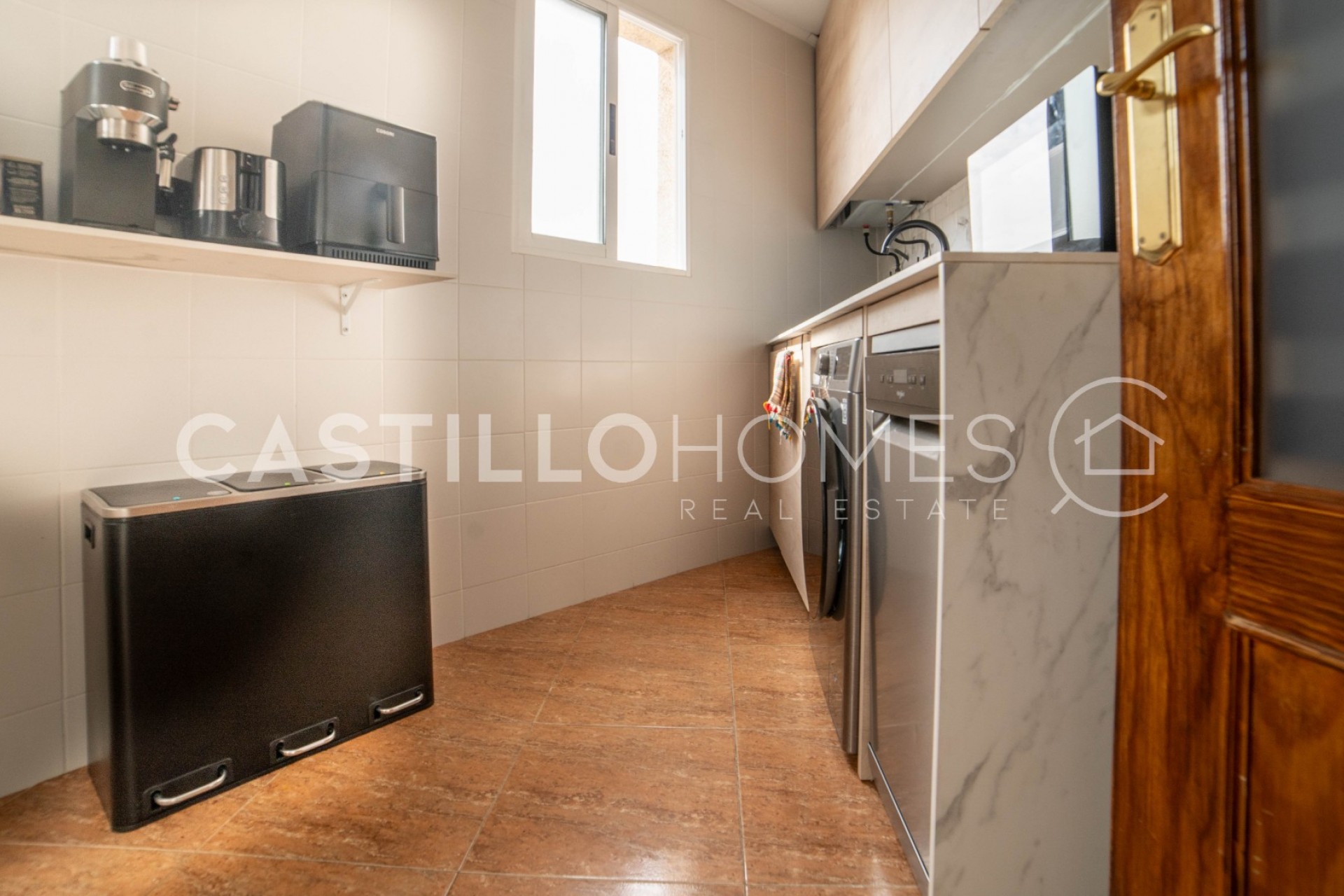 Reventa - Piso -
Torrevieja - Sector 25