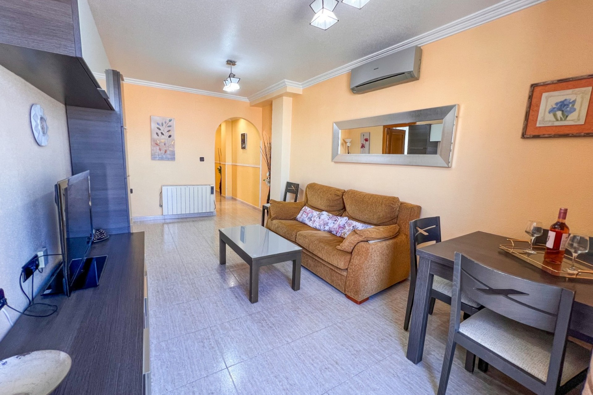 Reventa - Piso -
Torrevieja