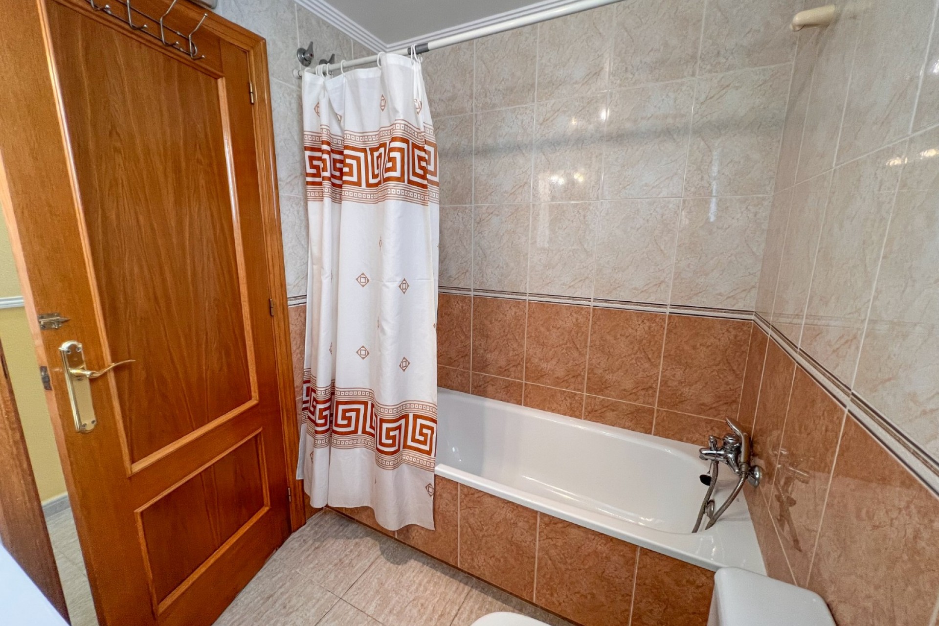 Reventa - Piso -
Torrevieja