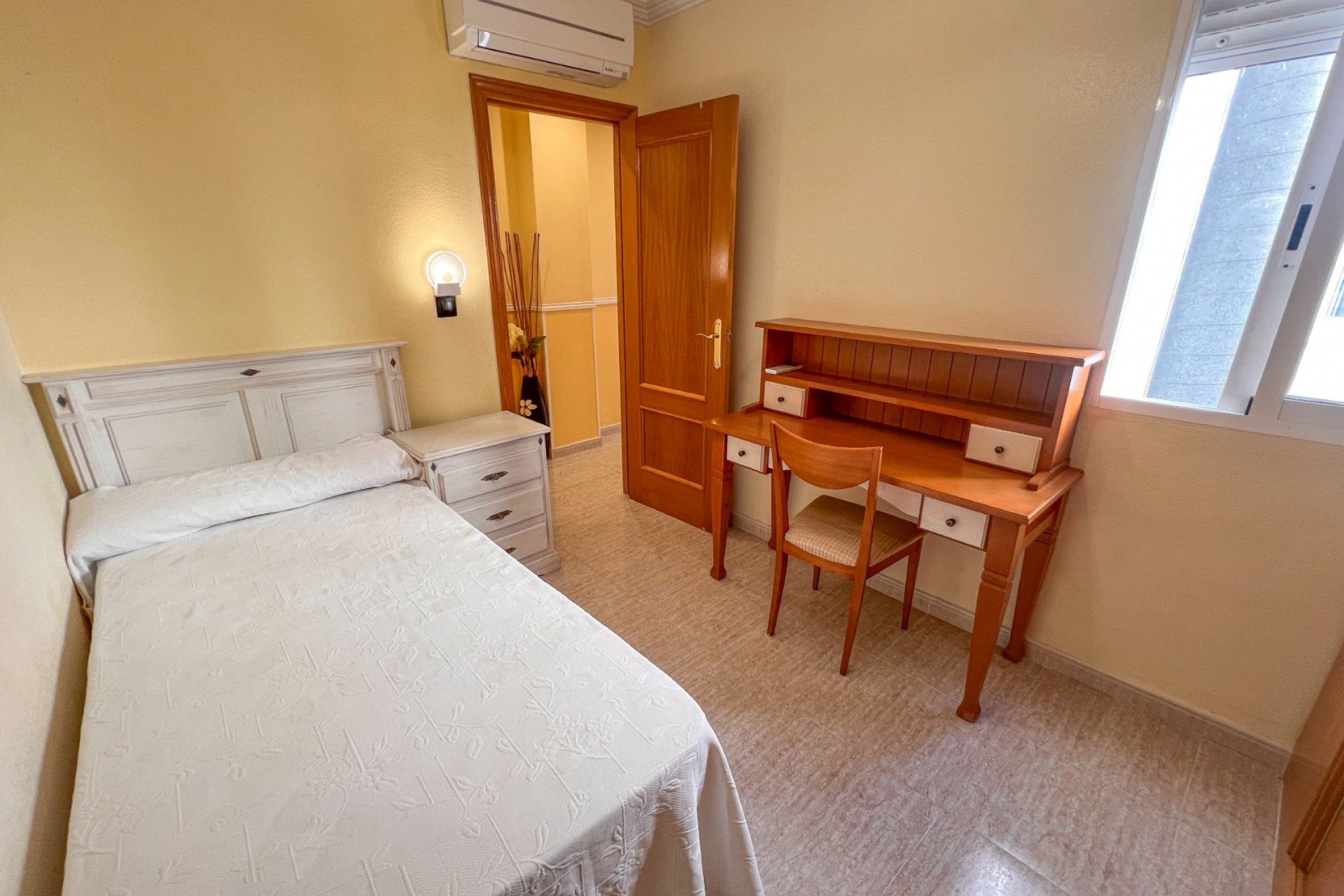 Reventa - Piso -
Torrevieja