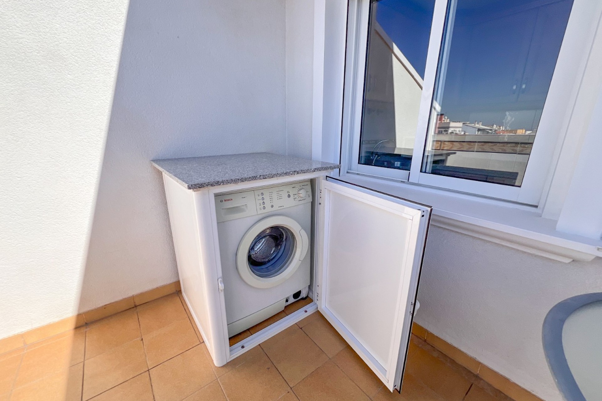 Reventa - Piso -
Torrevieja