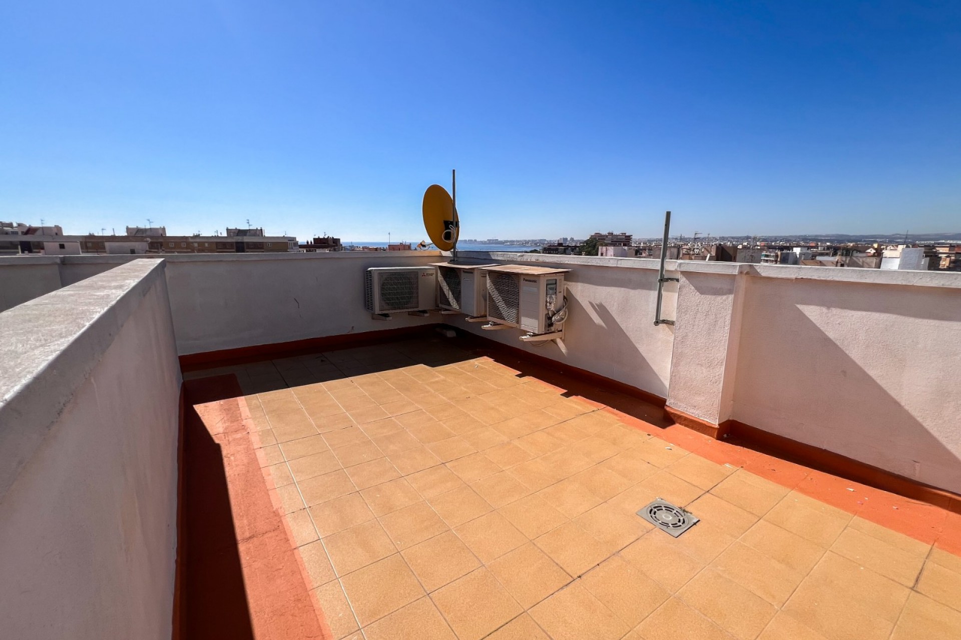 Reventa - Piso -
Torrevieja