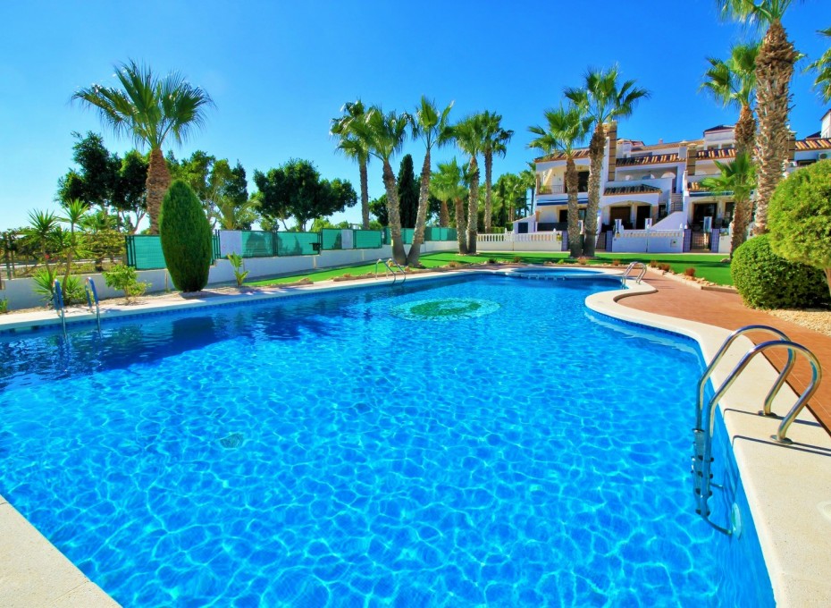 Reventa - Piso -
Villamartin - PAU 8