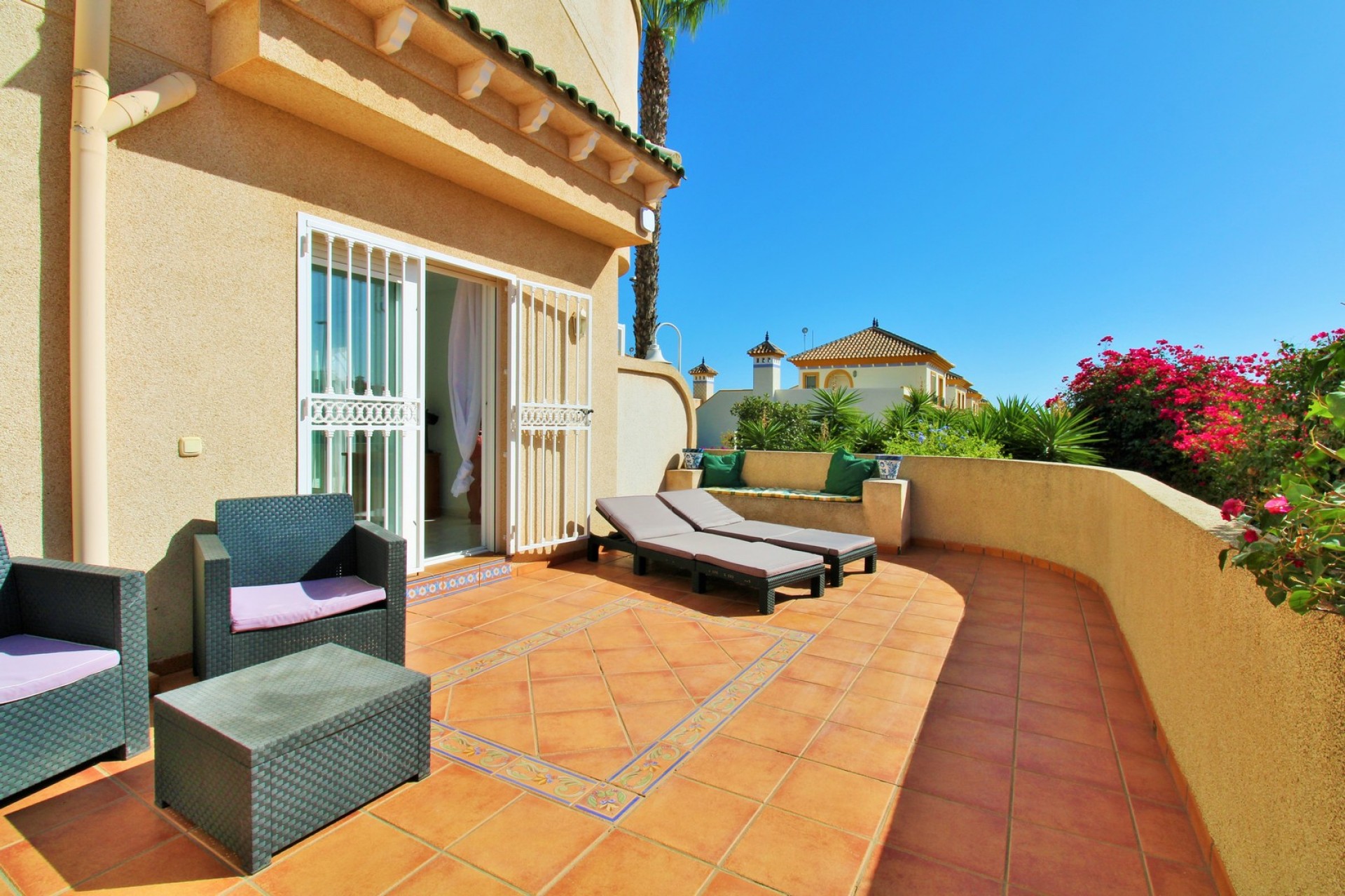 Reventa - Piso -
Villamartin - PAU 8