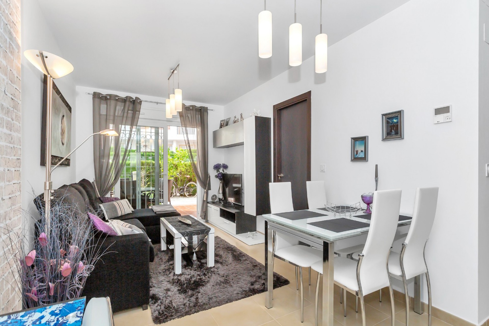 Reventa - Piso -
Villamartin