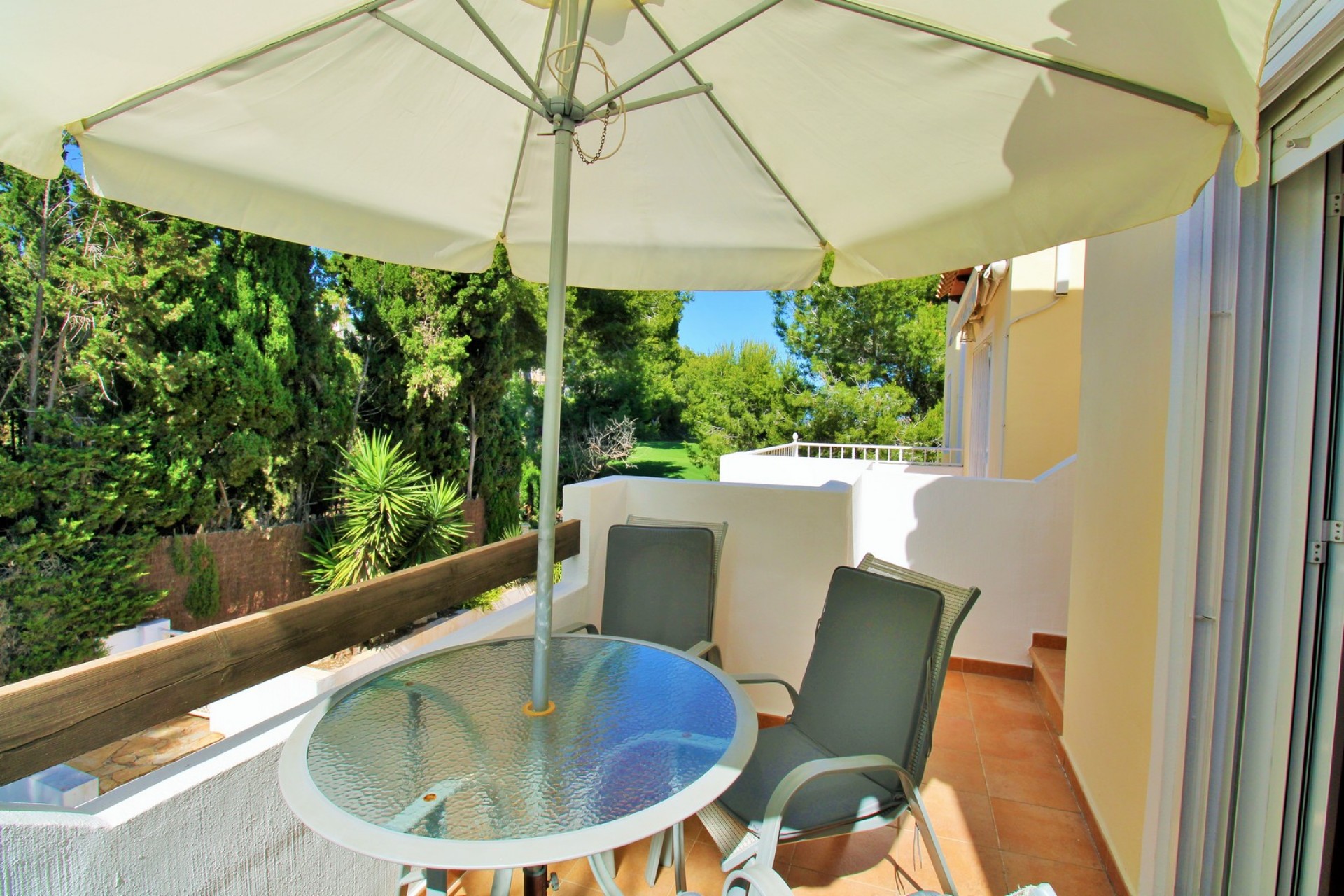 Reventa - Piso -
Villamartin