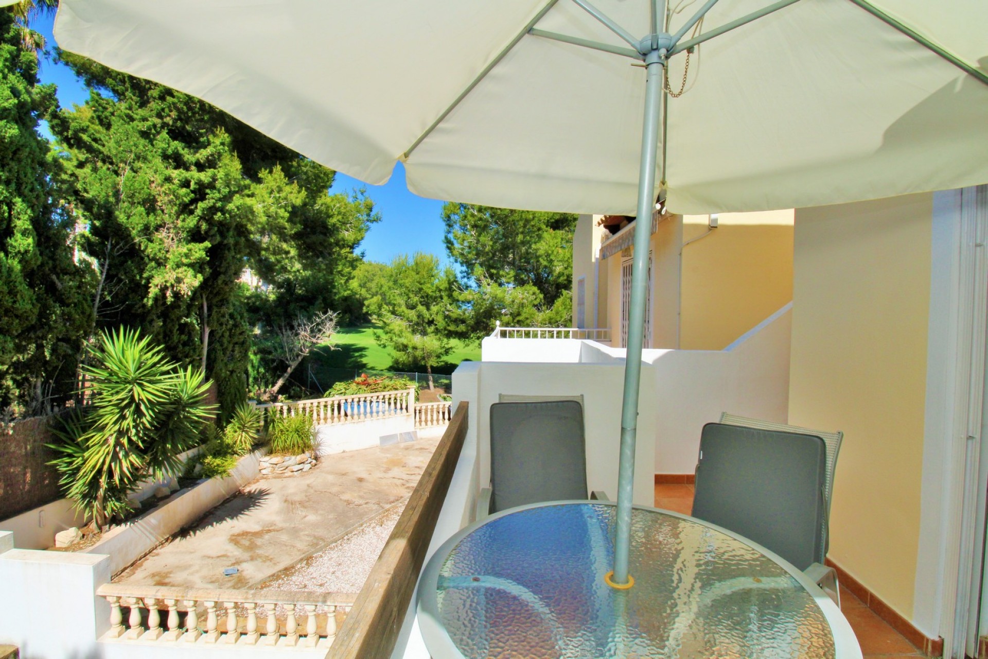 Reventa - Piso -
Villamartin