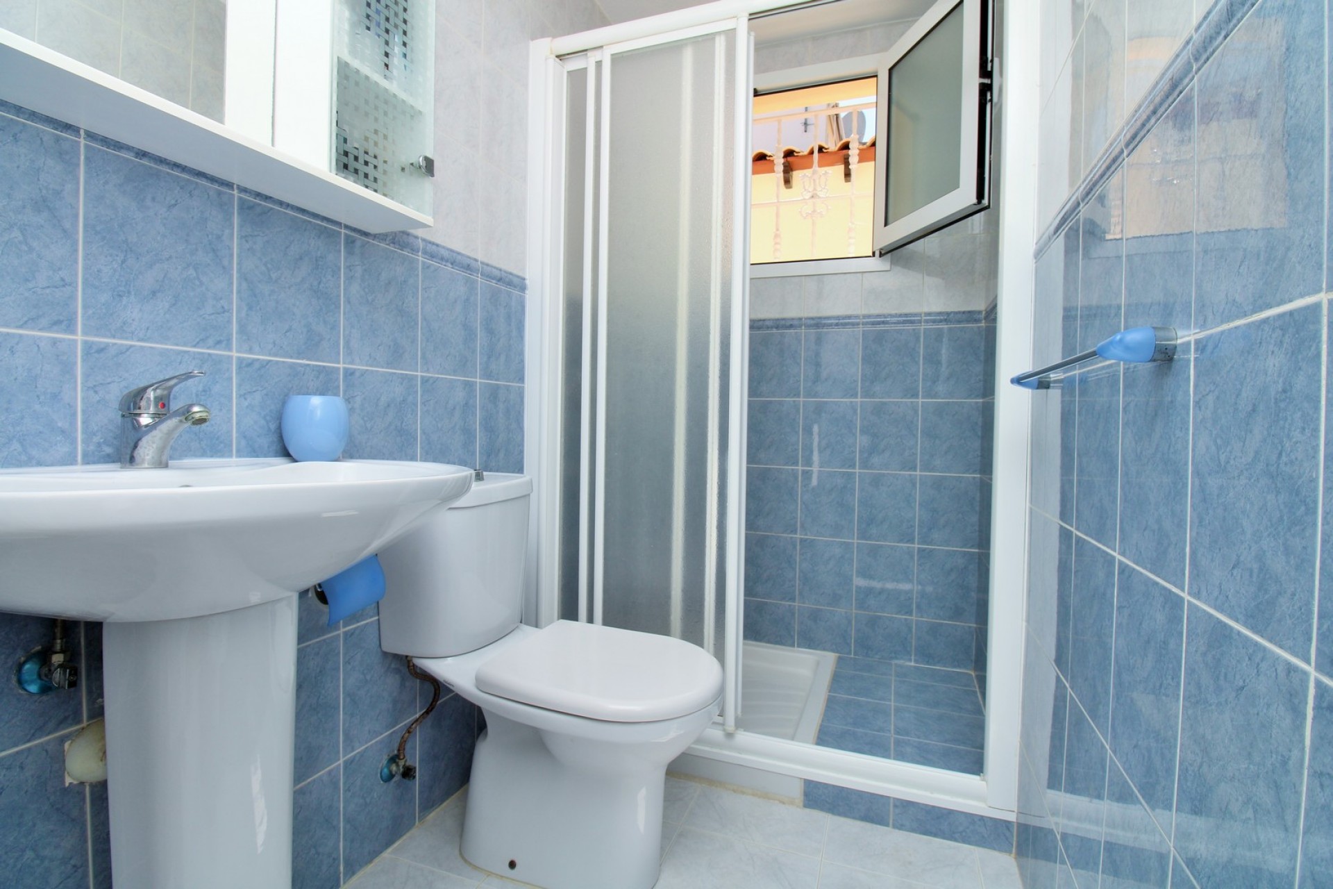 Reventa - Piso -
Villamartin