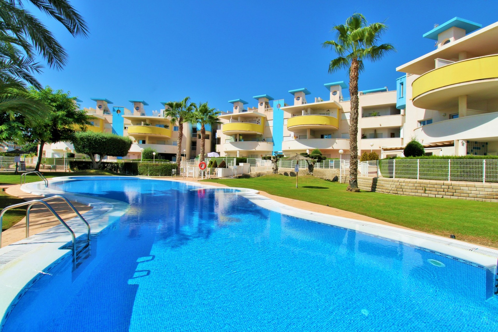 Reventa - Piso -
Villamartin