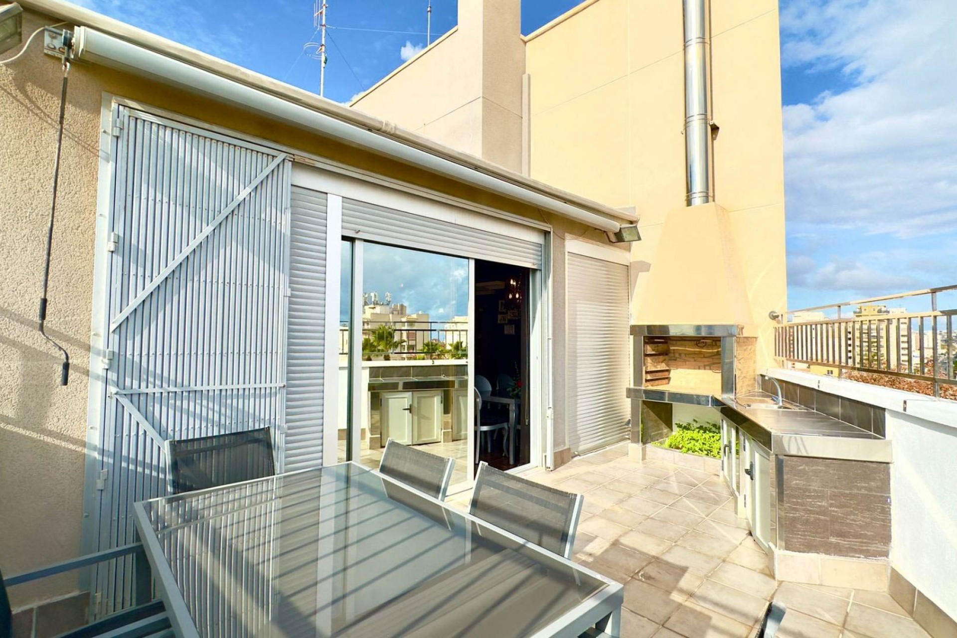 Reventa - Property -
Torrevieja - Nueva Torrevieja - Aguas Nuevas
