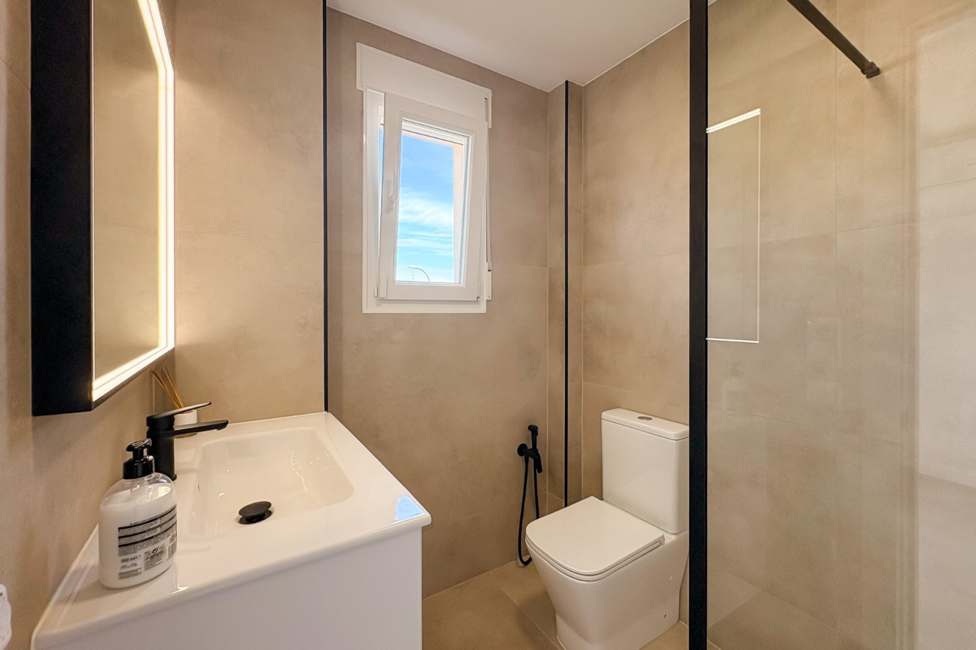 Reventa - Semi-Detached Villa -
El Campello - Pueblo Acantilado - Venta Lanuza
