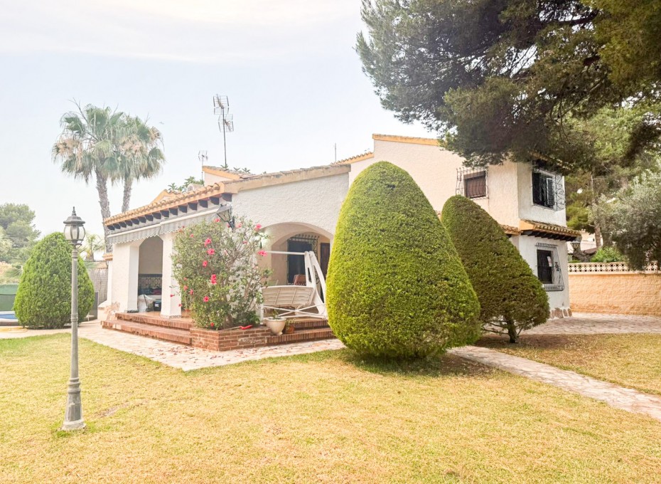 Reventa - Semi-Detached Villa -
Orihuela Costa - Punta Prima