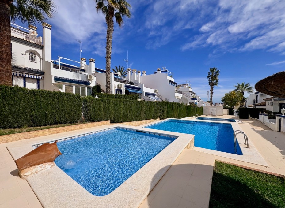 Reventa - Single Family Home -
Orihuela - Villamartin