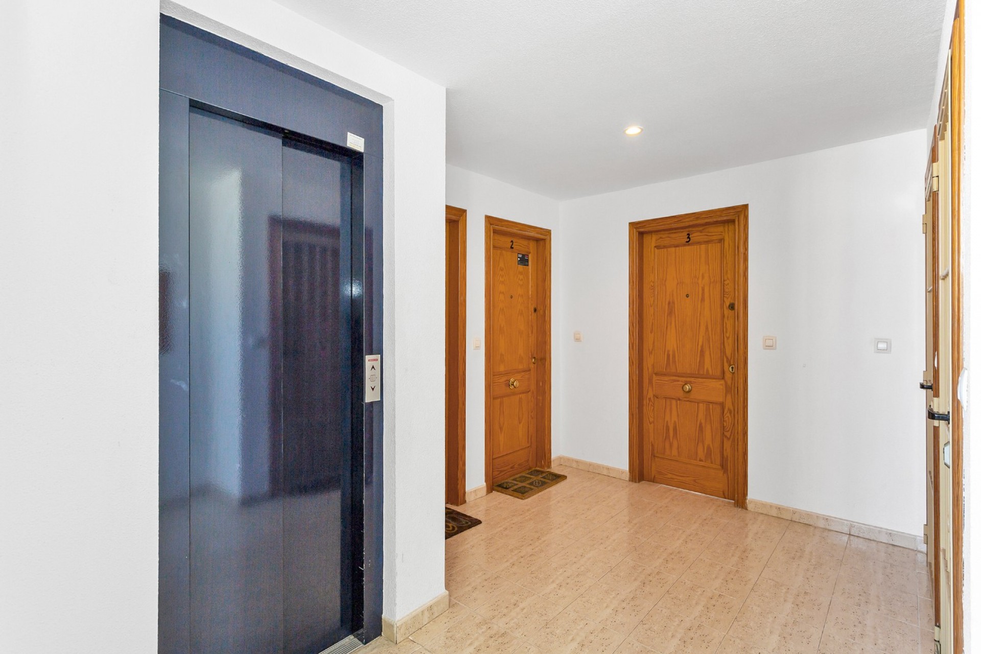 Reventa - Studio -
La Mata