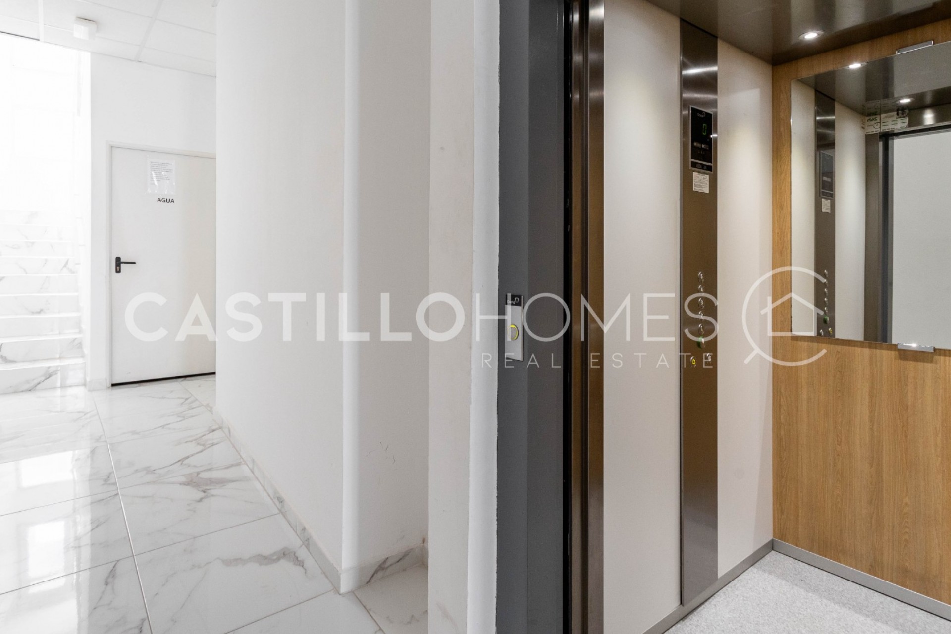Reventa - Studio -
Torrevieja - Centro
