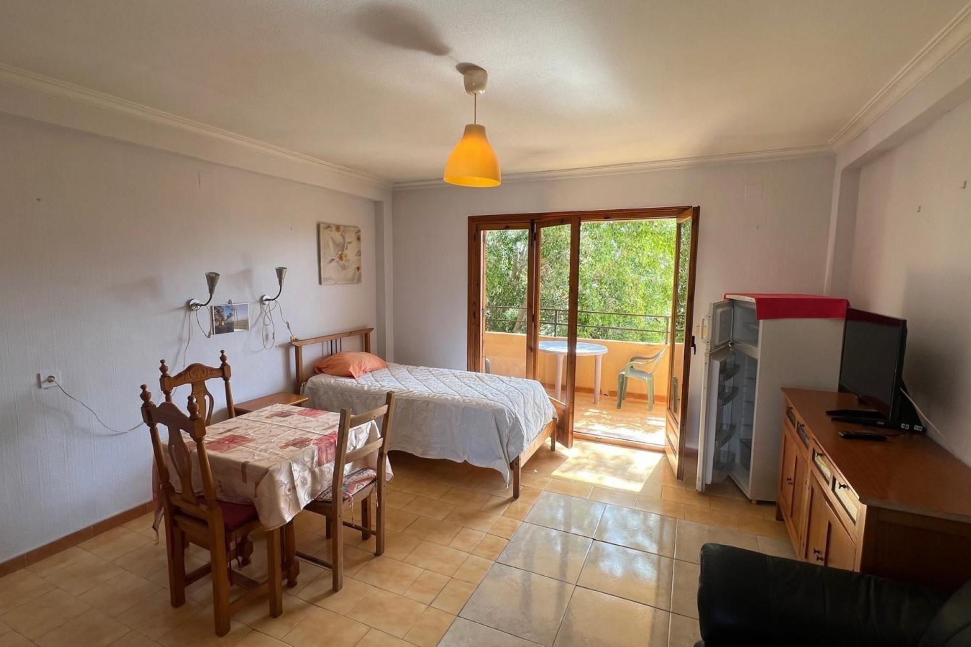Reventa - Studio -
Torrevieja - Urb. Rosaleda