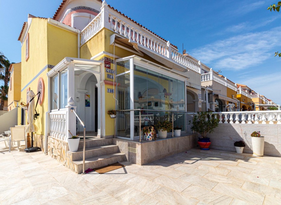 Reventa - Terraced house -
Orihuela Costa - La Regia