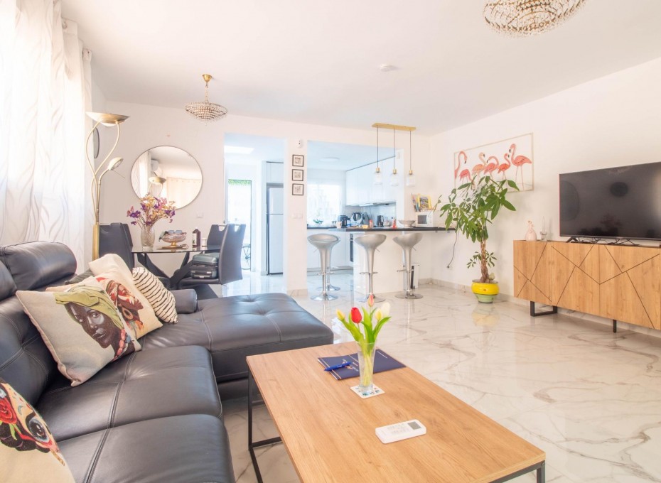 Reventa - Terraced house -
Torrevieja - Acequion