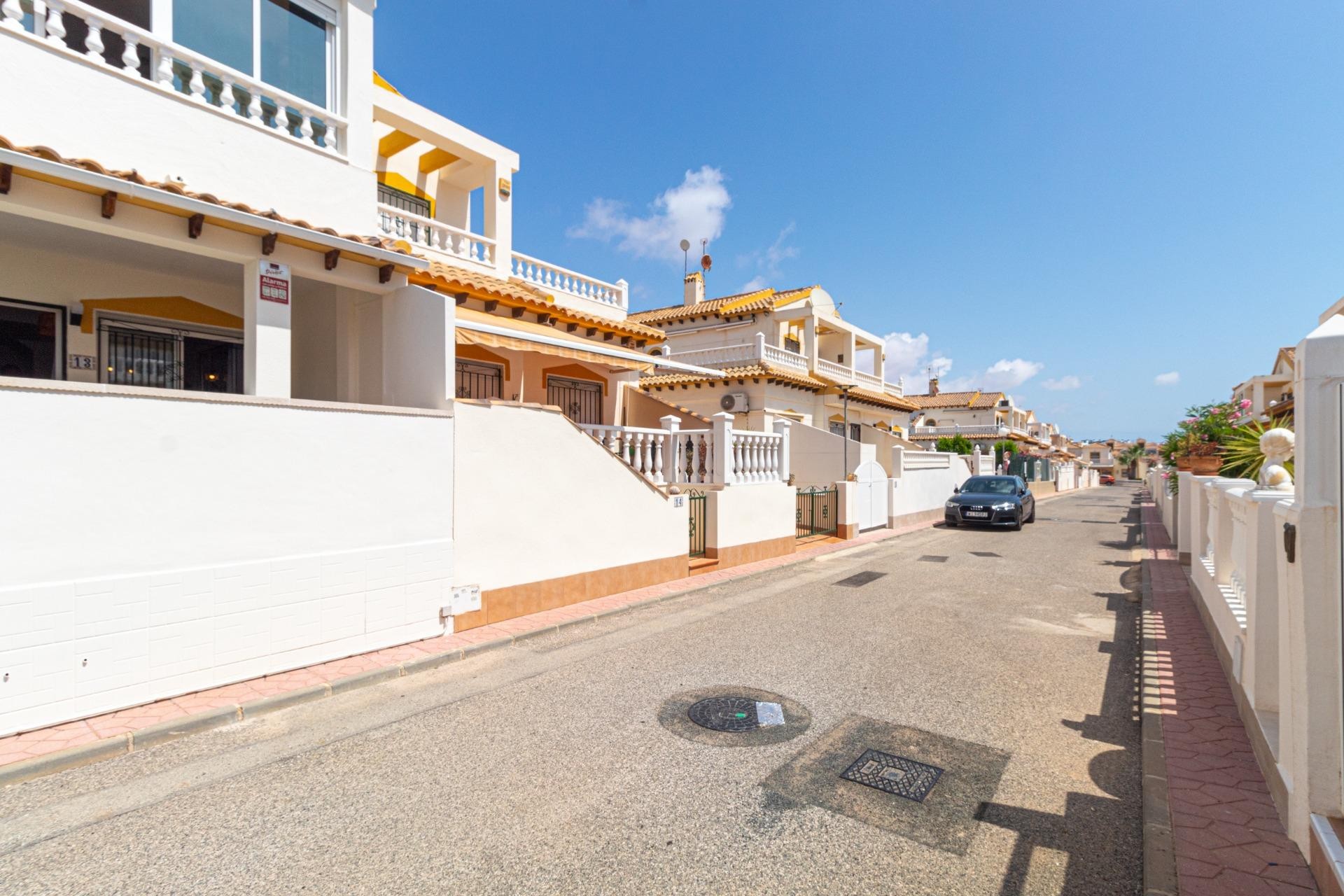 Reventa - Terraced house -
Torrevieja - Los altos