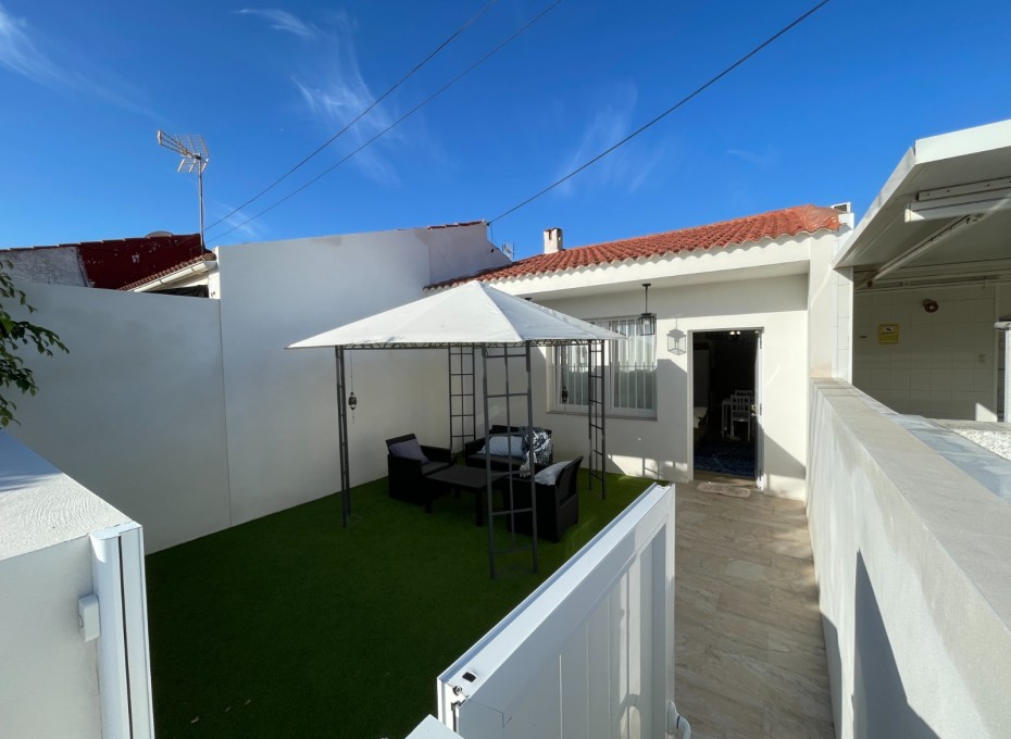 Reventa - Town house -
Torrevieja - Torretas