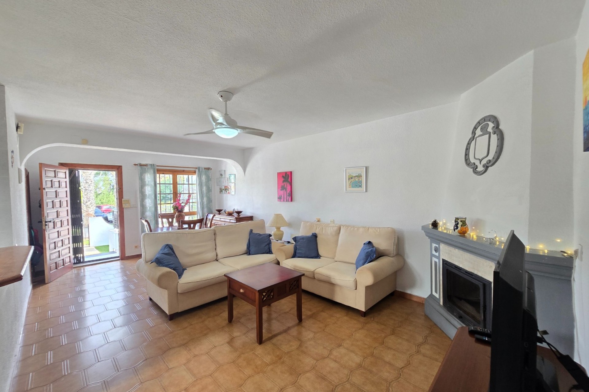 Reventa - Townhouse * -
Villamartin * - Los Dolses *
