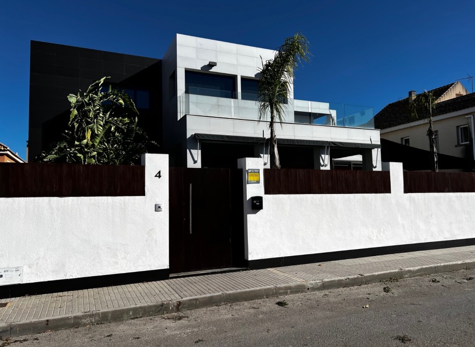 Reventa - Villa -
Almoradí