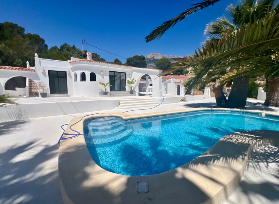 Reventa - Villa -
Altea