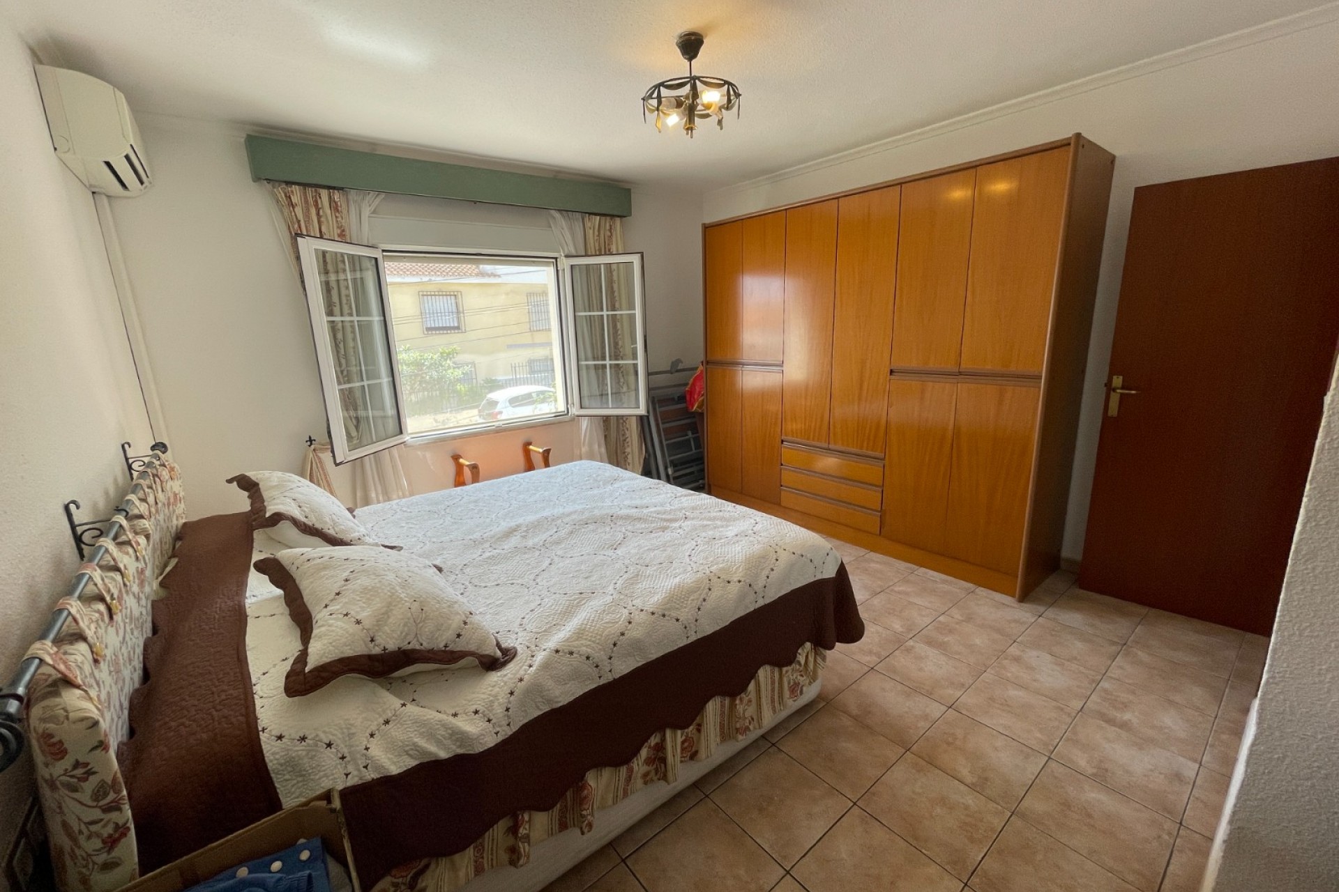 Reventa - Villa -
Benijofar - Pueblo