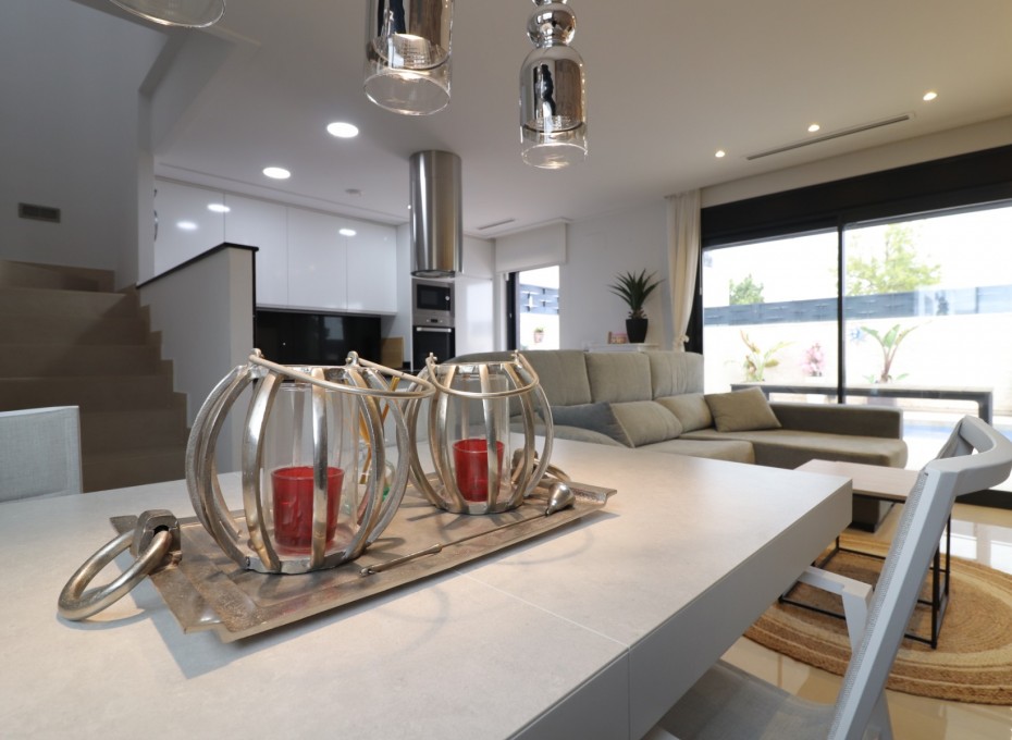 Reventa - Villa -
Benijofar