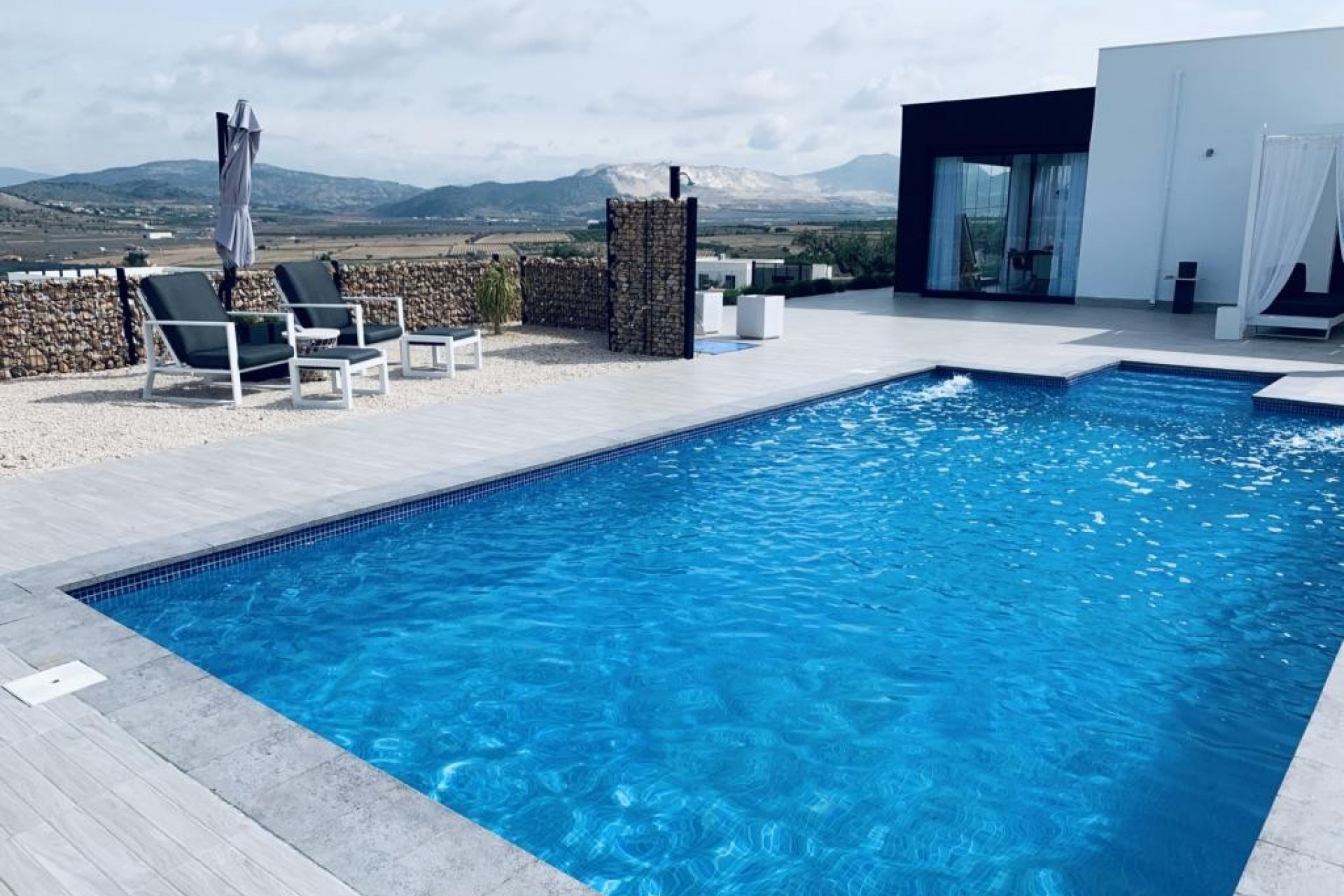 Reventa - Villa -
Cañada de la Leña