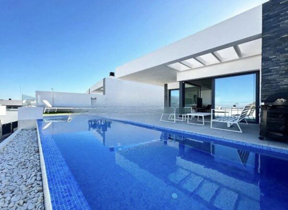 Reventa - Villa -
Ciudad Quesada - Altos del golf i