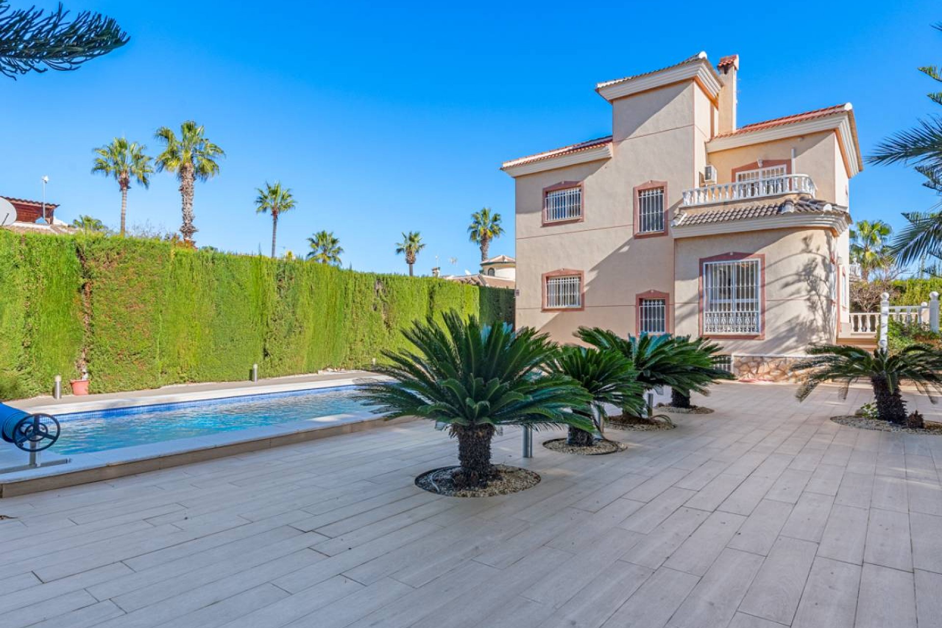 Reventa - Villa -
Ciudad Quesada - Doña Pepa