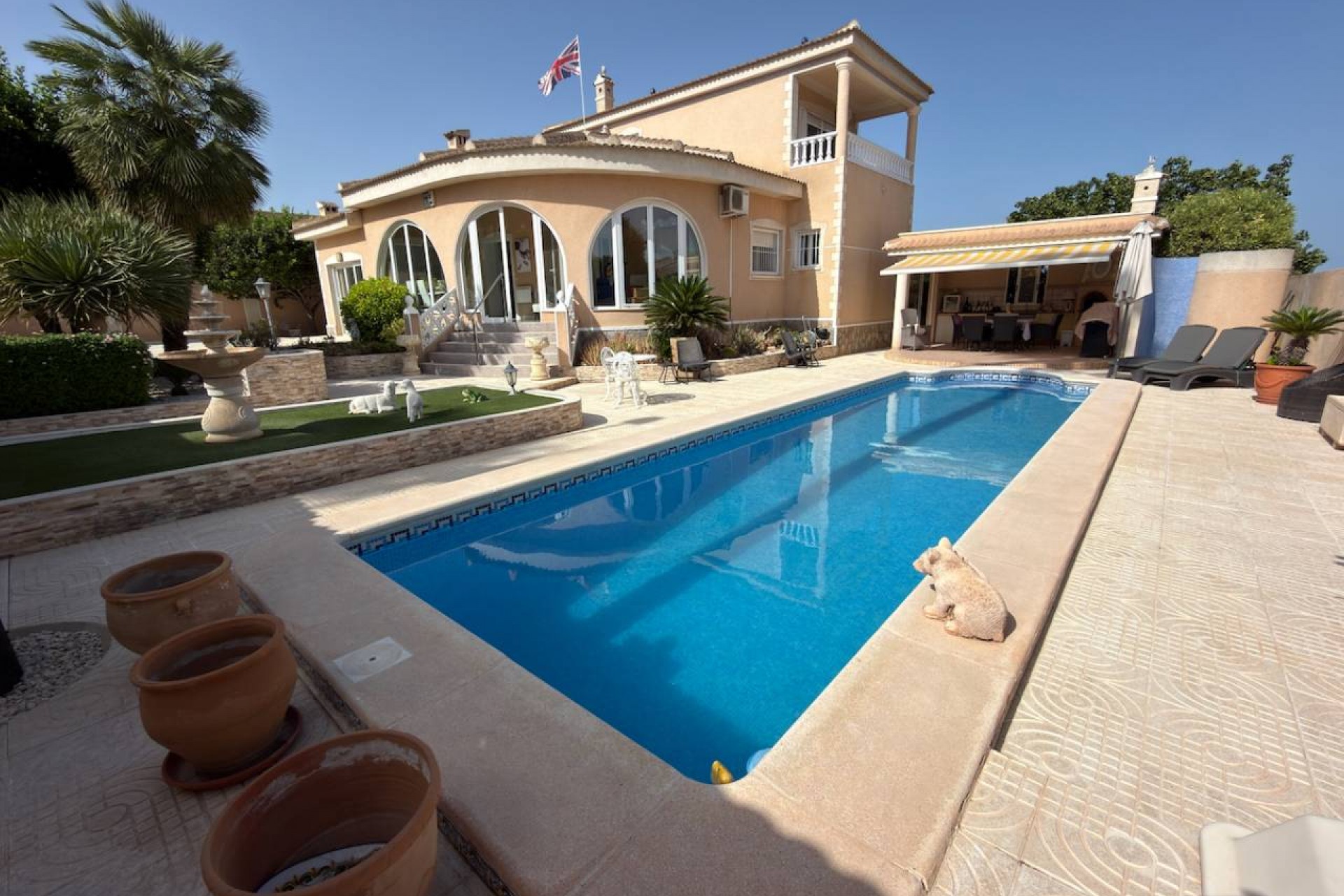 Reventa - Villa -
Ciudad Quesada - Doña Pepa
