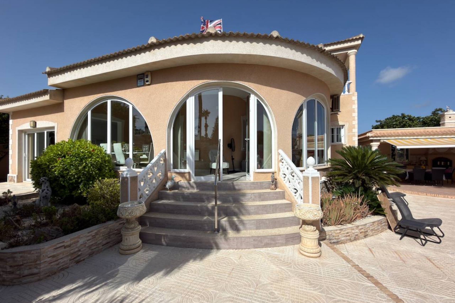 Reventa - Villa -
Ciudad Quesada - Doña Pepa