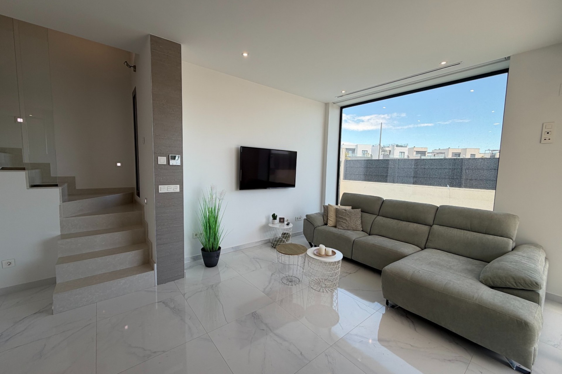 Reventa - Villa -
Ciudad Quesada - La Laguna