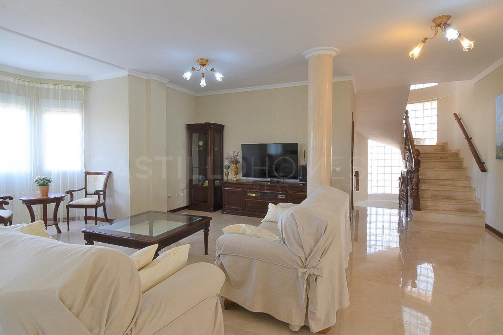 Reventa - Villa -
Ciudad Quesada - Urbanizaciones