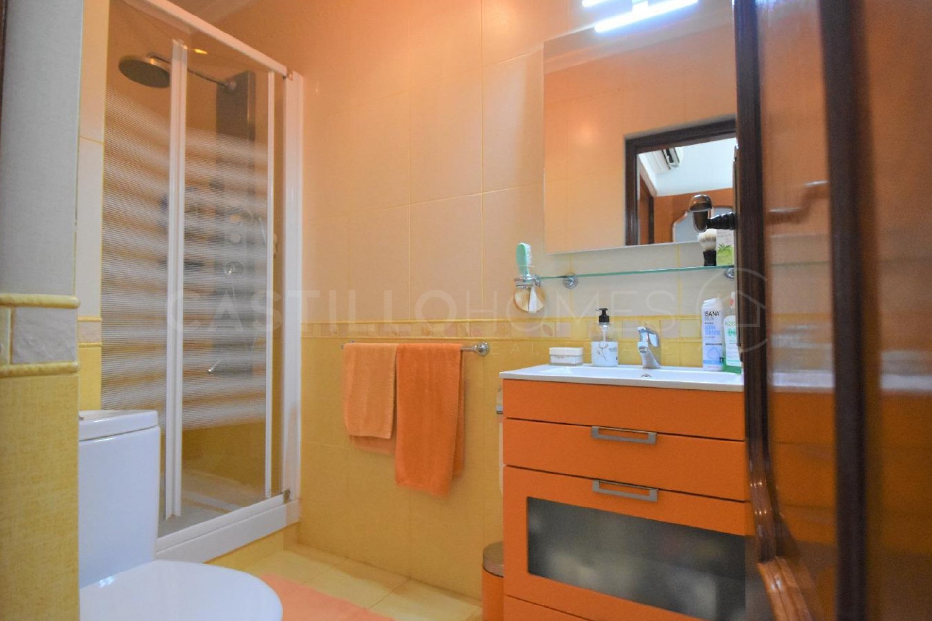 Reventa - Villa -
Ciudad Quesada - Urbanizaciones