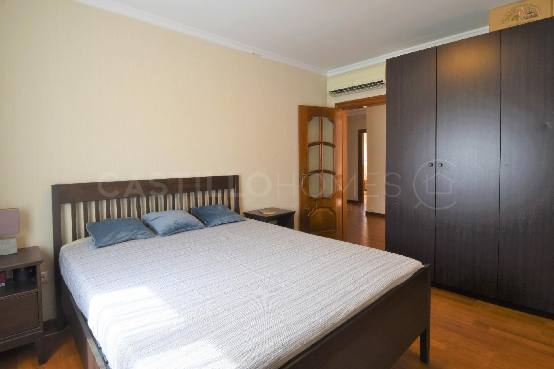 Reventa - Villa -
Ciudad Quesada - Urbanizaciones