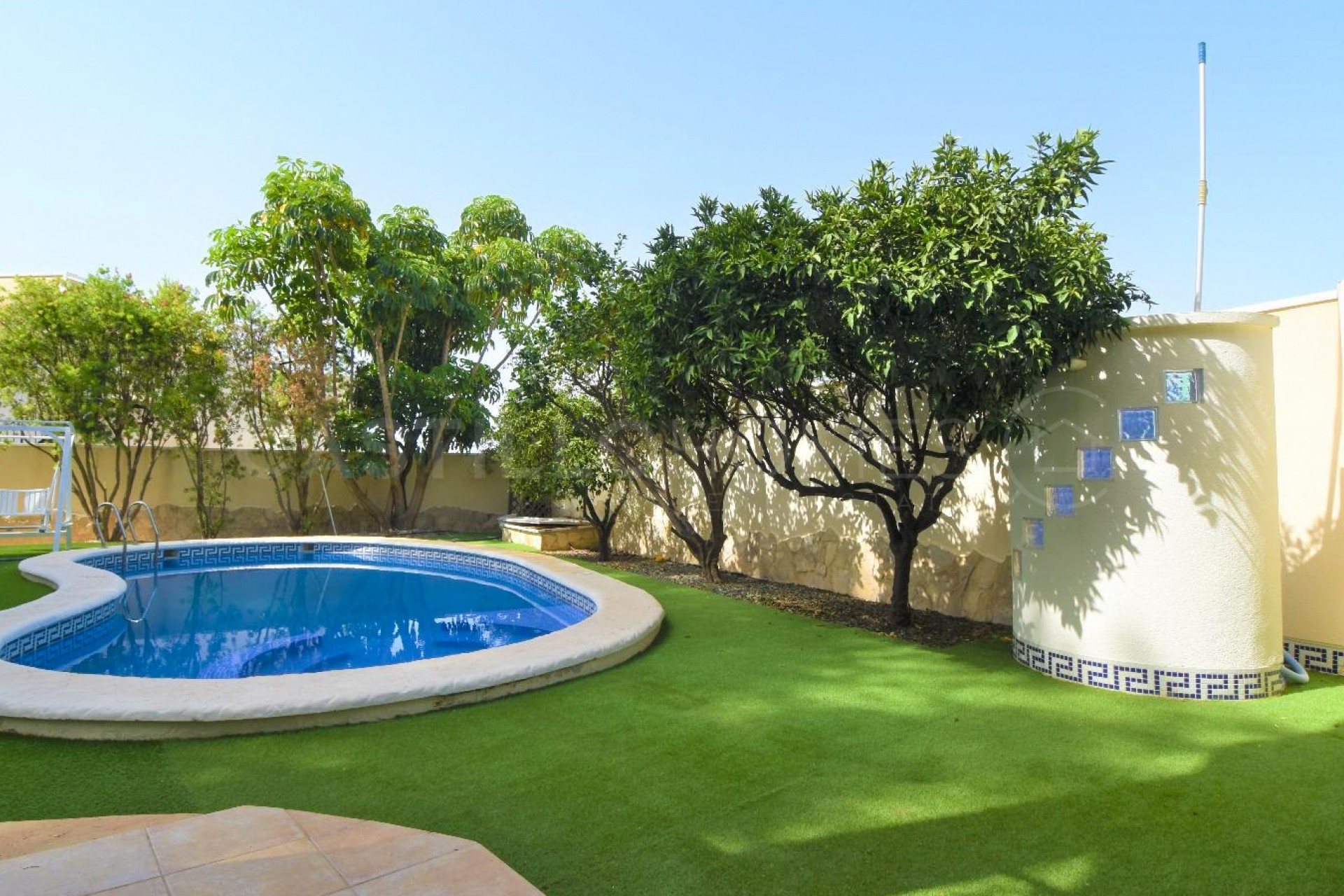 Reventa - Villa -
Ciudad Quesada - Urbanizaciones