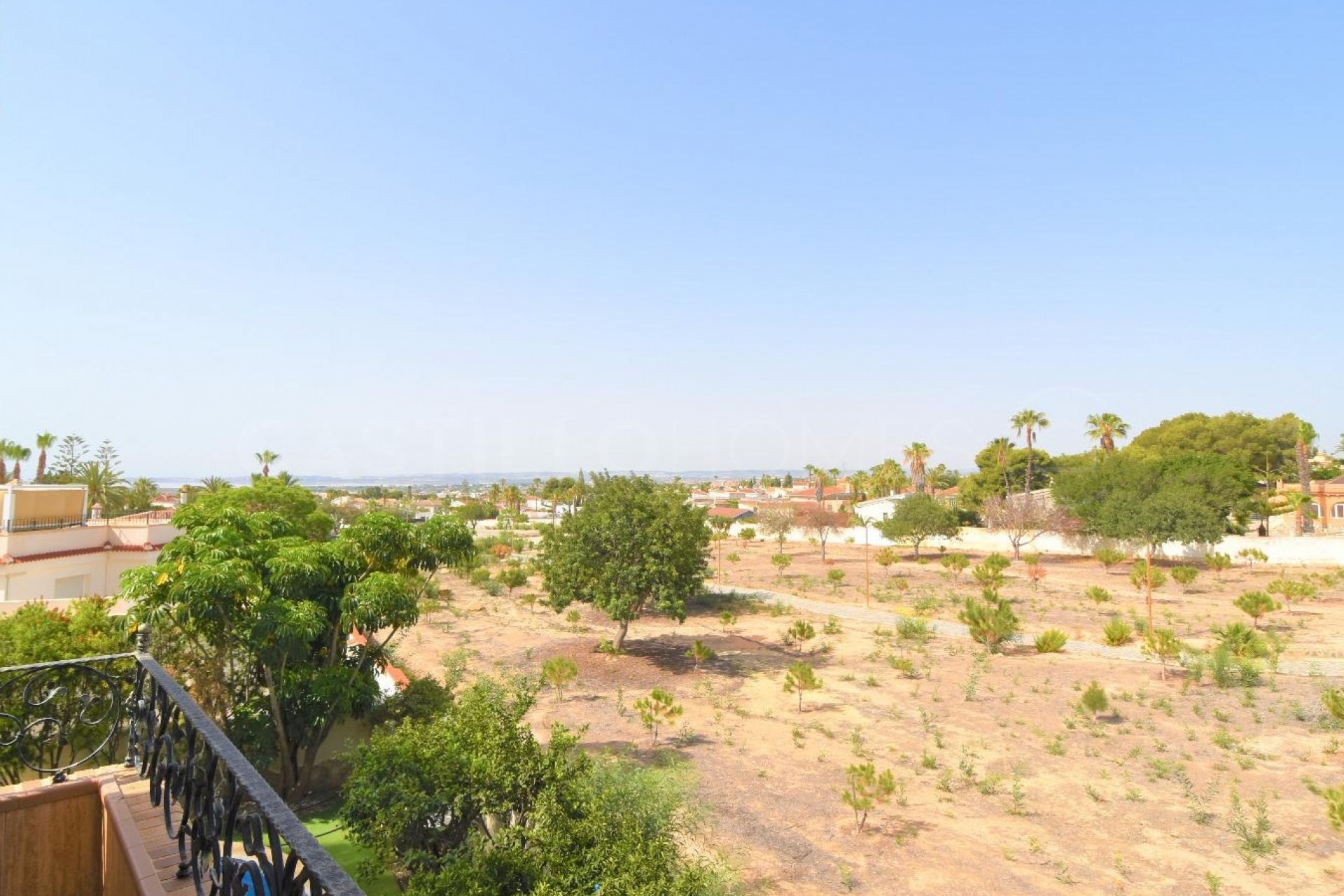 Reventa - Villa -
Ciudad Quesada - Urbanizaciones