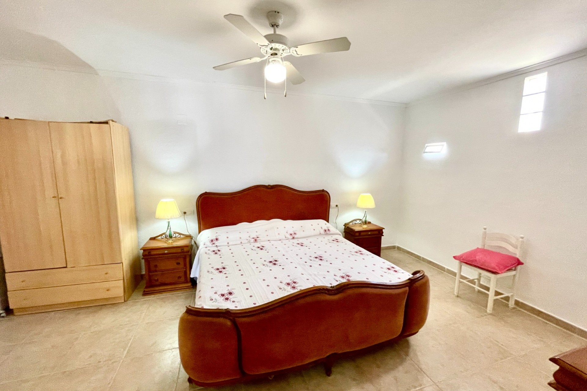 Reventa - Villa -
Daya Nueva