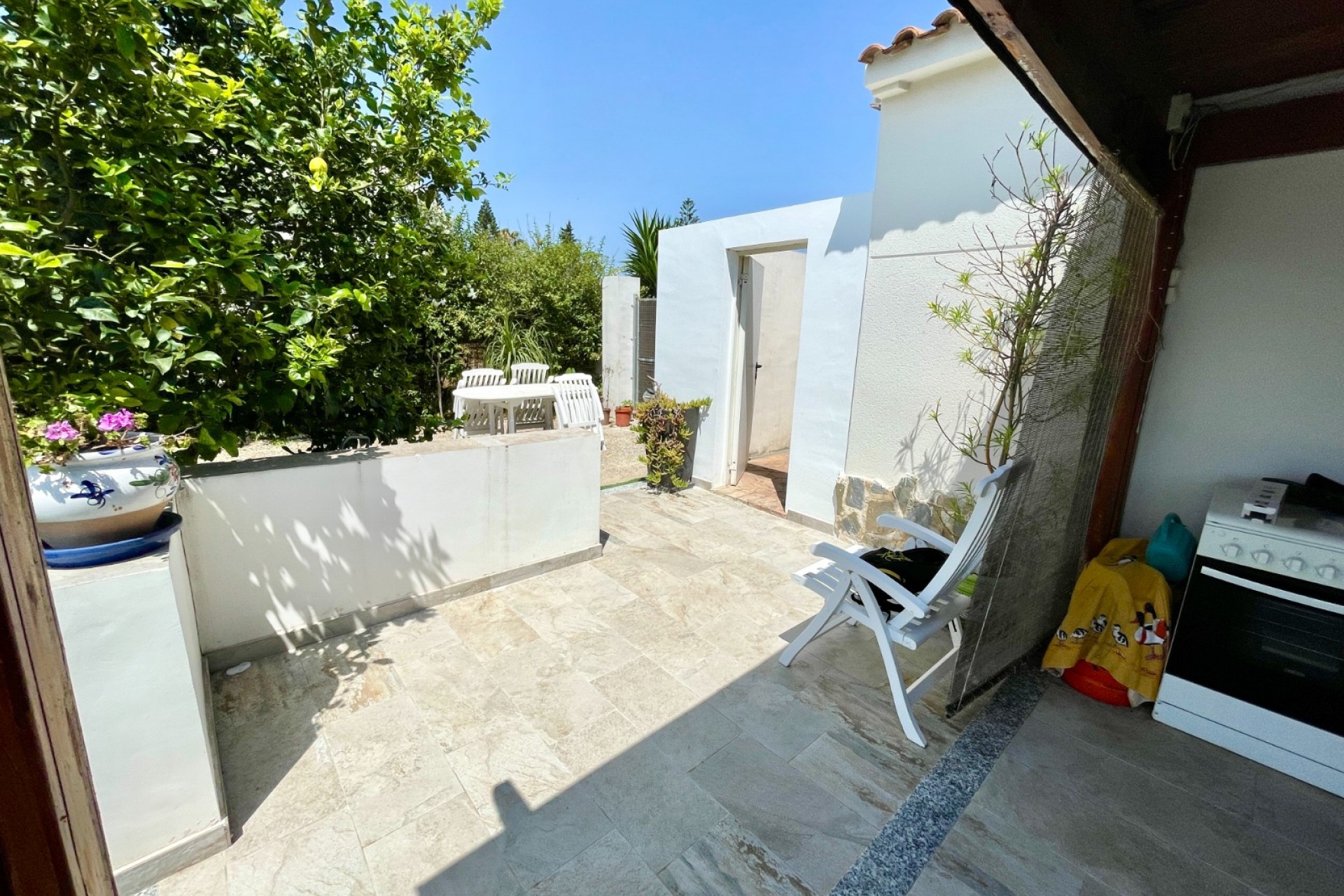 Reventa - Villa -
Daya Nueva
