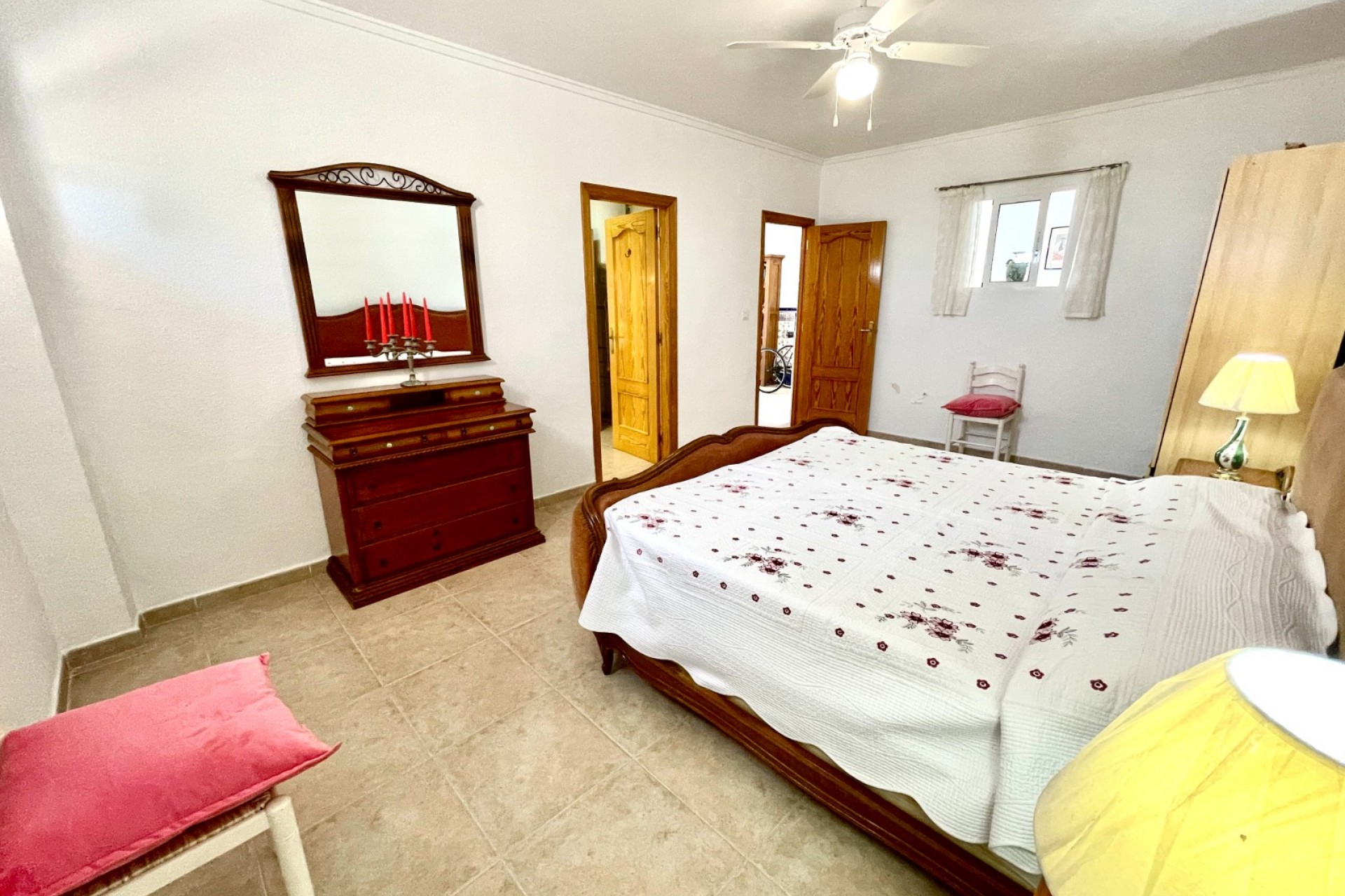 Reventa - Villa -
Daya Nueva